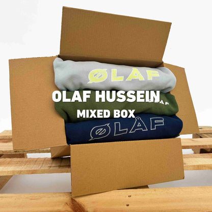 Olaf Hussein Box | Vintagebulk met drie opgevouwen sweaters in een kartonnen doos, ideaal voor vintage kleding resellers.